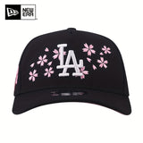 Gorra de béisbol New Era negra con visera curva y tapa rígida, bordado con la letra LA, sombrero unisex ajustable para hombres y mujeres - Moderna, deportiva, casual, para exteriores, camping, picnic y escalada