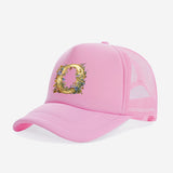 Gorra Trucker para Jóvenes con Diseño de Letra A Floral Dorada - Protección Solar Transpirable, 100% Poliéster, Cierre Ajustable con Broche, Rosa para Primavera/Verano, Regreso a Clases y Día del Maestro (Edades 3-14)