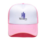 1pc Gorra de Béisbol Estilo Trucker con Logo de Música Occidental - Sombrero de Papá Transpirable en Poliéster con Panel Frontal Blanco y Visera Rosa, Gráfico de Nota Musical y Sombrero Vaquero, Ropa Casual Unisex para Hombres y Mujeres, Accesorio para Di