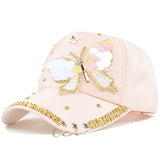Gorra de béisbol blanca estilo punk para mujer con mariposa de diamantes de imitación brillantes y hebilla de anillo de metal - Cierre ajustable snapback, visera adornada en 3D, ajuste sin elasticidad para fiestas, escenarios, atuendos diarios - Sombrero