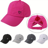 1x Gorra de Béisbol Unisex con Corazón Embroidado, Ajustable con Cierre de Snapback, Panel Estructurado y Breathable, Blanco con Opciones Negro/Gris/Negro/Rosa para Golf, Deportes al Aire Libre y Uso Casual