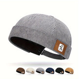 Gorro de terciopelo con letras para primavera y otoño, estilo elegante y versátil, ideal para motociclistas, actividades al aire libre y compras, hecho de material duradero