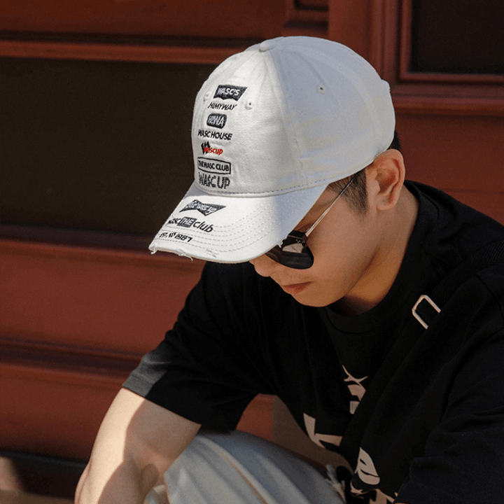 1pc Gorra de Béisbol Estilo Callejero Ajustable con Bordado Único, Visera Curva para Protección Solar, Ajuste Elástico para Salidas Casuales, Actividades al Aire Libre y Eventos de Regreso a Casa, Sombrero Duradero