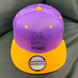 Gorra de béisbol unisex para jóvenes de moda, hecha de 100% poliéster, con estampados digitales contrastantes y un cierre ajustable, esencial para los atuendos diarios en el campus.