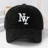 Gorra ajustable NY con logo bordado, unisex, negra/blanca tipo pana, ligera y abrigada para invierno y todo clima, bordado temático NY, regalo casual para fans (lavable a mano)