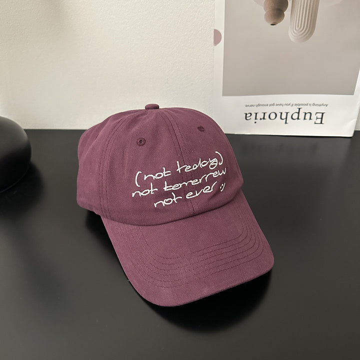Gorra de béisbol artística para mujer estilo coreano con bordado de slogan en inglés 3D, cierre ajustable snapback y diseño en contraste - Gorro casual y de Navidad para viajes diarios, sesiones de fotos, mercados de nicho - Tejido duradero sin elasticida