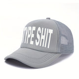 Gorra de Béisbol de Malla con Estampado de Letras para Mujer - Ajustable, Ligera y Transpirable con Cierre Snapback