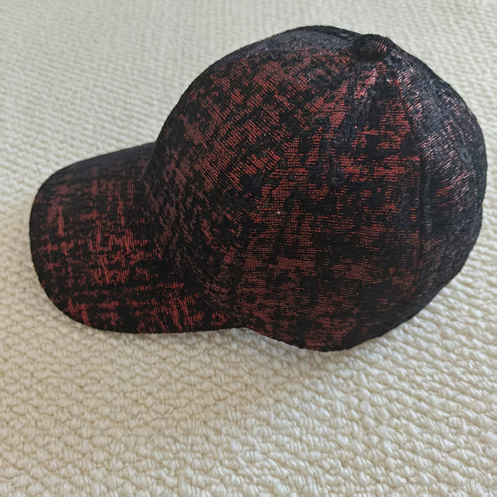 Gorra de Béisbol Ligera y Transpirable para Hombres & Mujeres con Cierre Ajustable Snapback, Diseño en Contraste /Rojo, 6 Paneles Estructurados Ideales Gimnasio Deportes Viajes Exteriores Casual - Gorro Atlético Unissex