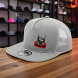 1 gorra de béisbol con logo KENWORTH para camiones - Snapback ajustable, respaldo transpirable en malla, ligera y cómoda tela poliéster. Ideal para hombres conductores de semirremolques o eventos casuales e informales (estampado /rojo). Apto todo el año.