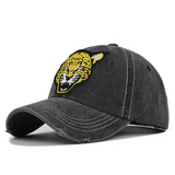 Sombrero de Sol Retro con Estampado de Leopardo y Logo Bordado en 3D - Gorra Ajustable Snapback para Exteriores, Fiestas de Navidad y Streetwear - Accesorio de Estilo Salvaje con Emblema