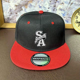 Gorra Ligera y Transpirable para Hombres y Mujeres - Gorra Ajustable Snapback con Diseño de Bloques Morado y Amarillo, Estilo Casual Deportivo para el Día a Día, Fiestas y Actividades al Aire Libre - Lavable en Máquina, Tela Duradera, Moda Unisex, Ideal p