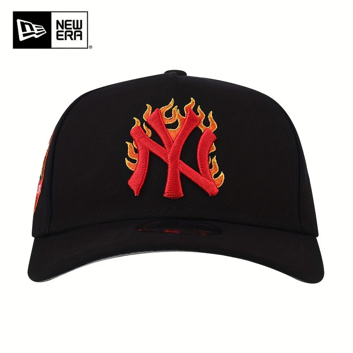 Gorra de béisbol Unisex New Era Black Hard-Top con visera curva y gráfico de llamas rojas y amarillas - Snapback ajustable, ligera y cálida para actividades al aire libre, camping, senderismo, uso casual