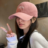 Gorra de Béisbol Retro Primavera-Verano Japonesa para Hombres y Mujeres, Estilo Casual con Visera Curva, Unisex, Gorra Moderna, Tela Ligera, Bordado de Letras, Lavable a Mano, Ideal para Amantes de la Moda y Actividades al Aire Libre