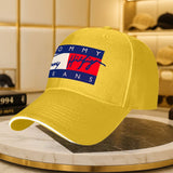 1 Gorra de béisbol para hombre - Sombrero ajustable con cierre a presión y logo rojo y blanco llamativo, ajuste estructurado ligero y transpirable para uso casual y deportivo