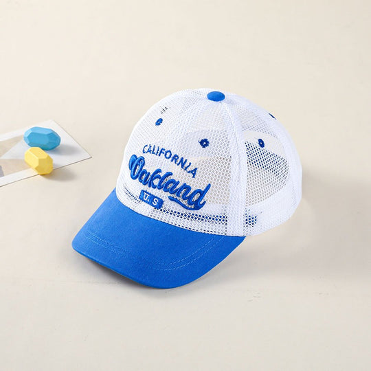 Un paquete de gorras de béisbol transpirables para niños y niñas, edades 3 a 7 años, sombreros con visera estilo malla