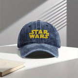 1pc Gorra Ajustable de Camionero con Logo de  de STAR WARS - Letras Amarillas Icónicas de Star Wars y Estampado de , Gorra Ligera sin UPF, Unisex y Amigable (Lavable a Mano) para Fiestas, Atuendo Casual