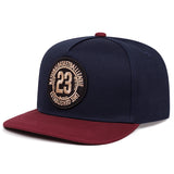 Gorra de Baloncesto con Diseño Número 23 - Snapback Iconic '23' con Ribete Blanco, Gorra Ajustable y Suave para Estilo Urbano y Casual, Emblema Número 23 en /Blanco/Gris para Todas las Estaciones (Inspirado)