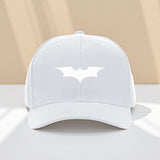 1 pieza de gorra de béisbol con diseño de murciélago WB - Gorra ajustable con cierre para hombres y mujeres, poliéster transpirable, negro con logo blanco DC, gorra de verano divertida, protección solar, ajuste perfecto, ideal para Navidad, 'S Day, Acción