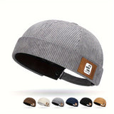 Gorro de terciopelo con letras para primavera y otoño, estilo elegante y versátil, ideal para motociclistas, actividades al aire libre y compras, hecho de material duradero
