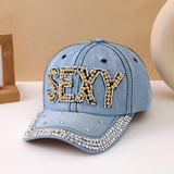 1pc Gorra de Béisbol con Letras y Remaches, Visera Curva Unisex Estilo Europeo y Americano para Senderismo al Aire Libre, Salidas a la Playa o Pintura Urbana