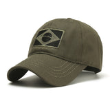 Mantente a la moda y protegido con esta gorra de béisbol de camuflaje del ejército con bordado de la bandera de Brasil para mujeres y hombres