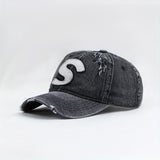 Gorra de Béisbol de Denim Lavado de Alta Calidad para Mujeres con Diseño Desgastado, Letra Grande S a la Moda, Gorro Duckbill Versátil y Casual para Hombres