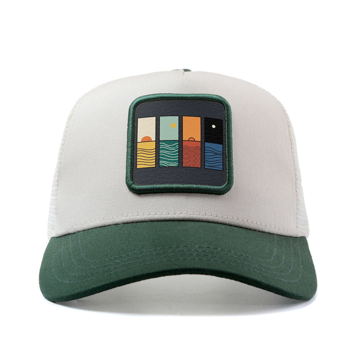 Gorra Ajustable Snapback para Hombres y Mujeres - Inspirada en Anime/Manga, Gorro de Surf con Ola Multicolor del Mar & Emblema Shaka Hand Gesture, Parte Trasera Transpirable, 6 Paneles Diseño Unisex (Blanco) Ideal Para Playa, Skate o Casual – Regalo