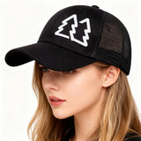 Gorra Trucker Bordada con Árbol de Pino para Hombre y Mujer - Parte Trasera de Malla Transpirable, Cierre Ajustable con Cierre a Presión, Gorra Ligera para Todas las Estaciones con Diseño de Árbol de Pino, Sombrero Casual