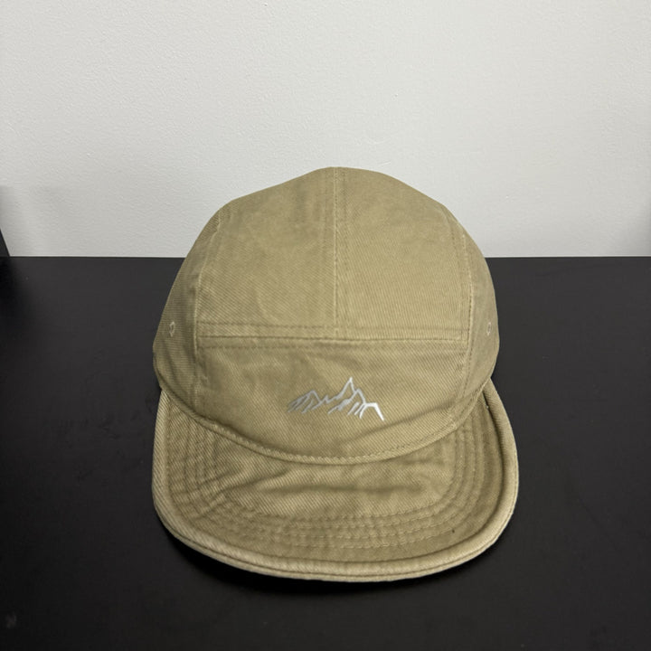 1 sombrero de invierno con estampado de montaña - Suave, ligero, ajustable, con cierre de clic, para acampar y actividades al aire libre urbanas, negro con diseño de montaña blanco, lavable a mano, accesorios para acampar