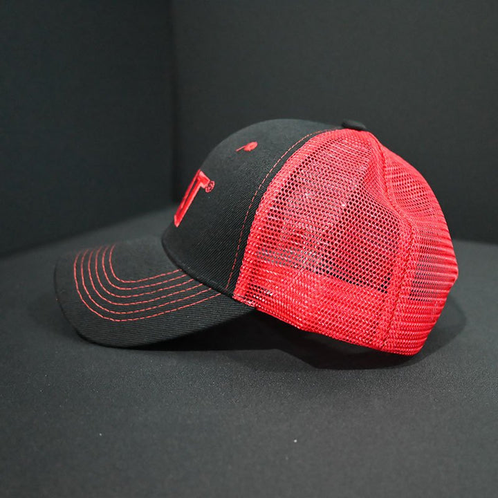 Gorra de béisbol ligera para hombre con letras bordadas en malla - Espalda de malla transpirable, cierre ajustable con cierre de clic, negro con detalles blancos y rojos, ideal para actividades al aire libre, accesorios informales para la cabeza | Accesor