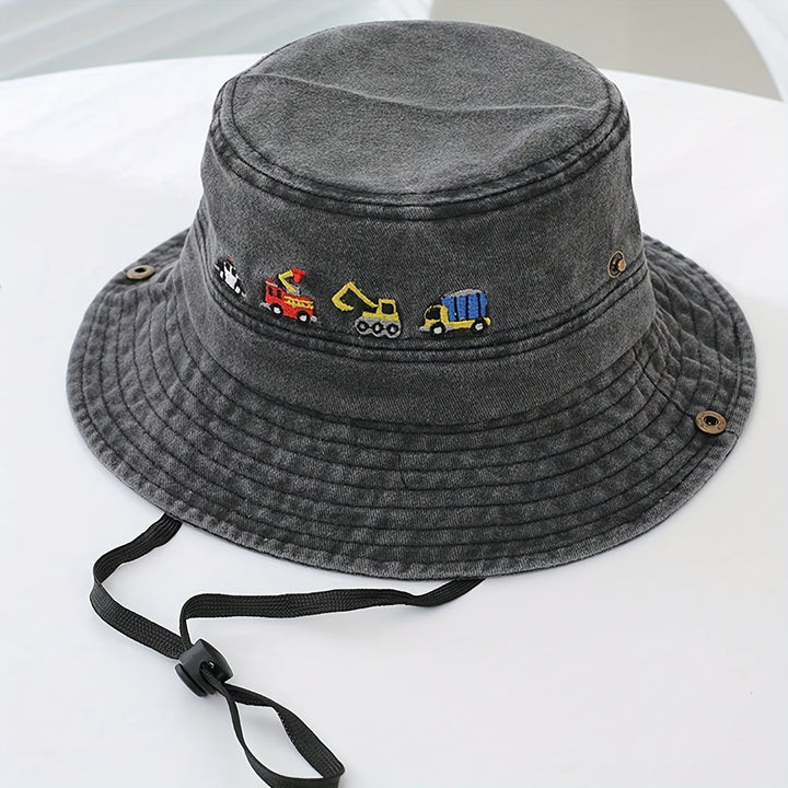 Sombrero de ala ancha con estampado de coches para niños, con correa ajustable, ligero, impermeable y protección solar para todas las estaciones. Ideal para actividades al aire libre y celebraciones de vacaciones. Diseño estampado, sombrero ligero.