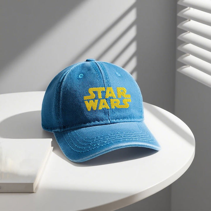 1pc Gorra Ajustable de Camionero con Logo de  de STAR WARS - Letras Amarillas Icónicas de Star Wars y Estampado de , Gorra Ligera sin UPF, Unisex y Amigable (Lavable a Mano) para Fiestas, Atuendo Casual