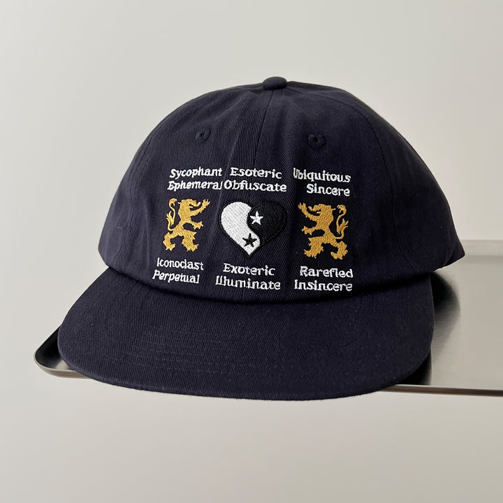 Gorra de Béisbol Rojo Vino para Hombres y Mujeres - Gorra Ligera Ajustable con Diseño Yin-Yang & León, Símbolos Ocultistas, Texto Occultista - Accesorio Urbano Gótico Hip-Hop