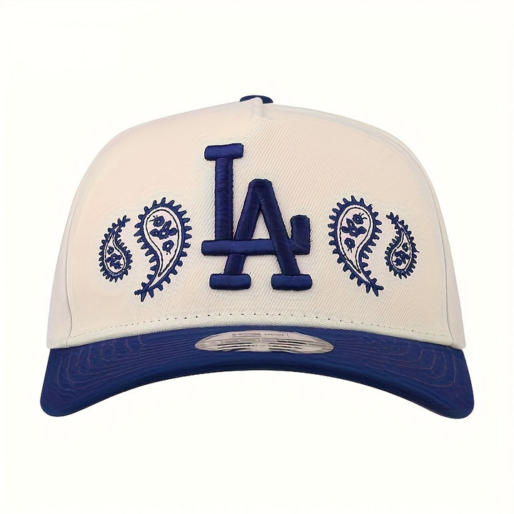 Gorra Snapback de 5 Paneles NEW ERA LA Logo & Inspirada en LA con Letras Azules de LA y Emblema de LA - Gorra Ajustable Unisex para Hombres y Mujeres, Eventos Temáticos, Uso Casual, Fiestas (Licencia Oficial)