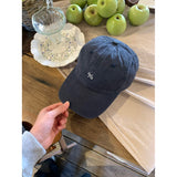 Gorra de béisbol retro suave bordada para mujer - Snapback ajustable transpirable con visera curva, diseño facial para todas las estaciones, rojo y contraste para casual y deportes | Gorra versátil para el día a día para mujer (Lavar a mano únicamente)