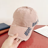 Gorra de béisbol estilo americano con bordes desgastados, bordado lateral y visera curva, sombrero versátil para streetwear