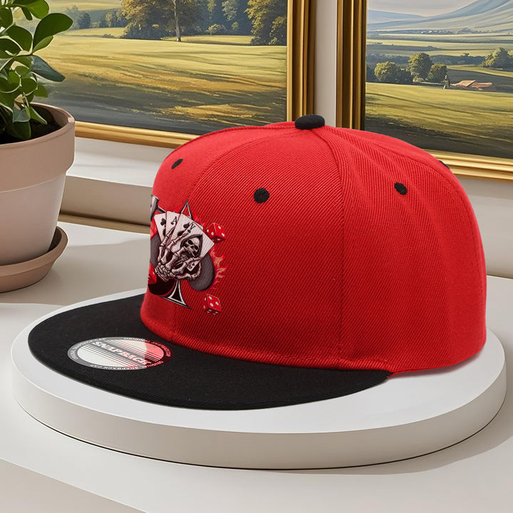 Una gorra de béisbol de verano para hombre con diseño de esqueleto sosteniendo cuatro espadas y un gotero en un estilo de dos tonos, adecuada para hombres y mujeres, con hebilla ajustable.