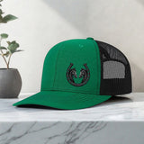 Gorra de béisbol negra para hombre con estampado de herradura de caballo doble, transpirable y ajustable, diseño ligero y duradero, ideal para deportes al aire libre y uso casual | Gorra ajustable | Tela de malla transpirable