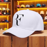 Gorra Trucker para Hombre con Estampado de Logo RF - Gorra Deportiva Negra en Contraste Blanco y Letras Rojas, Ligera y Ajuste Estructurado Ideal para Tenis, Baloncesto, Skateboarding, Hip Hop & Actividades al Aire Libre Casuales - Lavable a Máquina, Perf