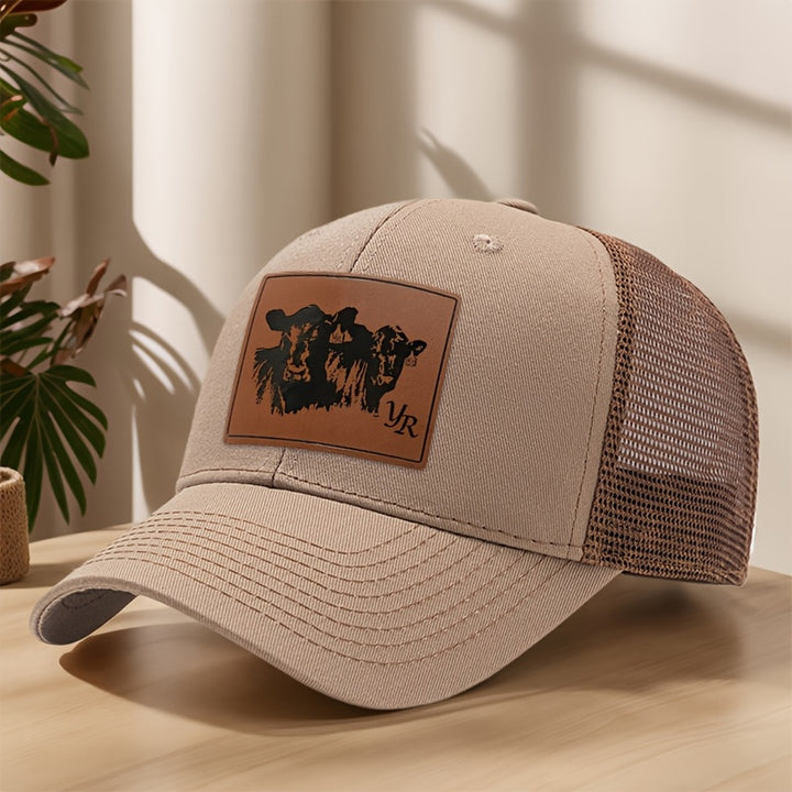 Gorra de béisbol de diseño ligero hecha de piel sintética con grabado de vaca de dos cabezas, con malla transpirable para actividades al aire libre como ir de compras, vacacionar y más.
