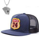 2 piezas de gorra plana de hip hop vintage 74 y collar con cadena - Negro, ligero, a prueba de viento, poliéster, cierre con hebilla, perfecto para actividades al aire libre en otoño e invierno, regalo ideal de Navidad, equipo al aire libre | Estilo vinta