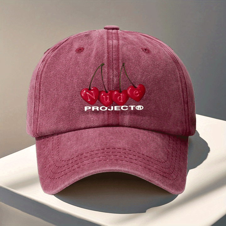 Gorra de béisbol ajustable del proyecto Nude - Ligera, lavable a mano, cierre de snapback, negra con diseño de texto rojo cereza y blanco, perfecta para viajes al aire libre y Halloween, accesorios de Halloween | Diseño juguetón | Gorra ligera