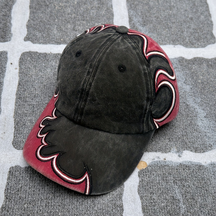 Nueva gorra de béisbol retro americana con bordado de llamas para hombres y mujeres, gorro de pico de pato de nicho hip-hop streetwear, gorra deportiva ajustable