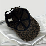 1pc Gorra de béisbol de estilo urbano para mujeres, gorra de poliéster ajustable con broche, con acentos de mariposa de rhinestones, para accesorio de moda primavera/verano