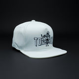 Gorra de Béisbol para Hombres con Bordado de Dibujos Animados en Blanco y | Visera Plegable y Ajustable con Cierre | Diseño Gráfico de Moda Urbana | Estilo Juvenil y Divertido | Gorra de Moda Trendy para Hombres