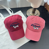 La autenticidad es un sueño para los amantes de los perros - Gorra de béisbol bordada para mujer con diseño de perro, protección solar, ajuste ajustable, material de algodón en beige, marrón, azul marino, rojo, negro, gorra casual | Diseño juguetón | Deta