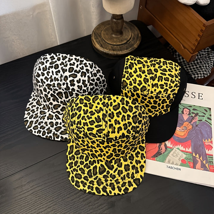 Gorra de béisbol ajustable para mujer con estampado de leopardo 2025, ligera, estilo retro urbano, ala plana, opciones en negro/blanco/amarillo, accesorio de moda para looks casuales y diarios, fabricada en tela