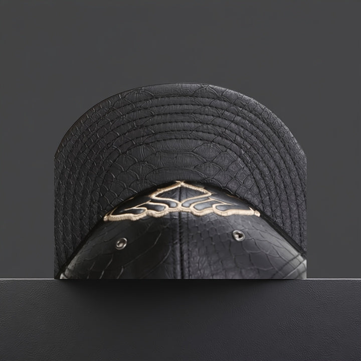 Gorra de béisbol unisex de ala plana en PU negro mate para todas las estaciones, diseño minimalista con estampado de manos, protección solar para streetwear, deportes y aventuras al aire libre