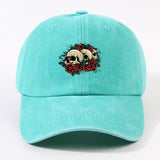 1 Gorra de béisbol impresa con un solo auricular, lavada a mano, ajustable, ligera, no elástica, con tema de vacaciones, diseño de rosa y calavera, para hombres, mujeres, ciclismo urbano al aire libre, todas las estaciones.