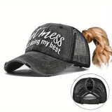 Gorra de béisbol desgastada para mujer con agujero para cola de caballo - Gorra ajustable de snapback para camioneros, ligera y no elástica, ideal para uso diario y Navidad, atuendos casuales, fiestas - Fácil de estilizar con colas de caballo o moños, acc